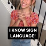 Shaylee Mansfield Instagram - 🚫 Hot Take Alert: Don’t say “I know sign language!” to Deaf people on the spot. 🙅‍♀️ Imagine you’re enjoying a meal, catching up with friends, or shopping. Suddenly, someone approaches and starts spelling out the entire alphabet or flaunting a few signs. Instead, engage in genuine conversation! Ask about their interests, share your own, and connect on a personal level. It’s about showing that you’re genuinely interested in getting to know the person beyond their signing/hearing abilities.