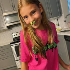 Shaylee Mansfield Instagram - 14 YEARS OLD. Born as one of the biggest baby and now, you’re the smallest. But it’s not the actual size that matters, it’s the size of your spirit. A through and through Aries. You leave behind a trail of confetti from all of your party planning, food crumbs from cooking up a storm and baking sweets for others, giggles from your random jokes, and little notes of gratitude everywhere you go. When you give, it’s boundless.

It is without question that your youthful spirit, imagination, ray of optimism, and humor carry you far on your life journey. 

Wishing the brightest birthday to the one and only Shaylee Ava Mansfield. 🥖 🥐 🍟 🥟 🎢 🐶 ♈️🐘🎭🎉