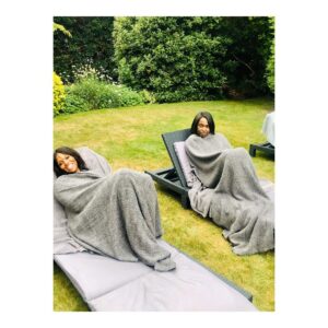 Shaznay Lewis Instagram - Chilly Chilln @michellegayle1 🖤