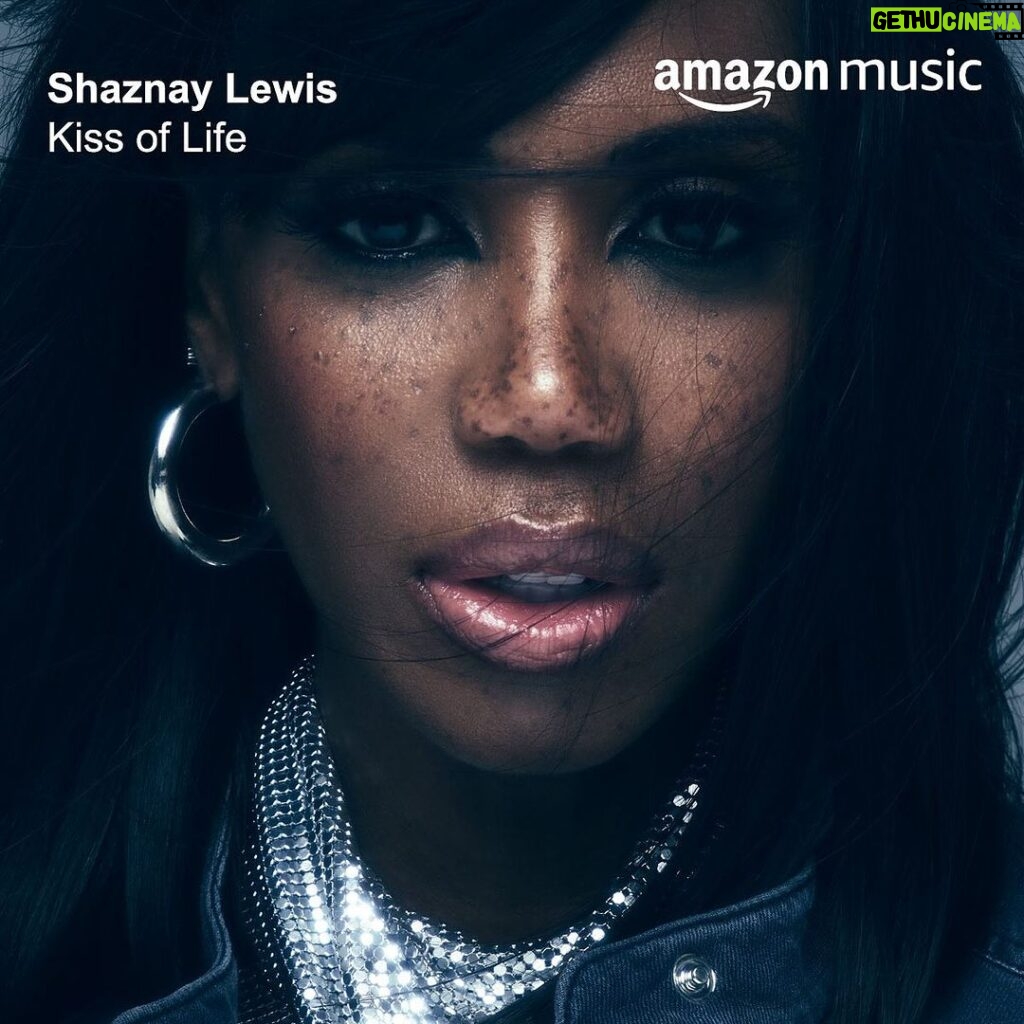 Shaznay Lewis Instagram - THANK YOU to each and everyone of you for showing Kiss Of Life so much love! I’m so happy you love it and I’m so pleased it’s finally out there for you all to hear! 🖤 Kiss of Life features on my new album ‘Pages’ which is available to pre-order now, link in bio! 💿🎵 xxx