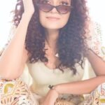 Sheena Chohan Instagram – Wild Flower 🌸!
#sundaymood☀️ 
.
.
.

Styled by – @riechamallick 
Makeup @mukeshpatilmakeup 
Hair @stylistsony 
Photography @akshay_kerlekar 
Production manager @anagha_14 

#actor #explore #versatile #sheenachohan #quirky #photoshoot #freefire #fun #free-spirit #smile #happiness #positivevibes #trending #ritviz #reelitfeelit 
#photoshoot India