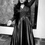 Sherin Thara Instagram - Old version of same dance🤍🖤😂😂😂😂😂 How is it makkalae??how many of you like this song❤️??? #babysherin #babymayu #mayu #baakyalakshmi #vijaytelevison #trendingreels #explorepage #explore #fun #funreels #oldisgold #oldmovies #instadaily #instareel #insta #instapost #dancereels #viralreels #viral #reels #entertainment #trendingnow #trending #antique