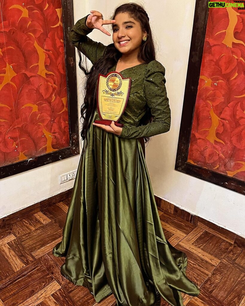 Sherin Thara Instagram - Started off the New year with an award Jan 1 st 2024✨❤ thank you all thank you for this award from ajantha fine arts team #gratitute thank you guys it s all about from you love u all❤ Thank you universe❤ Gorgeous gown customised by my favourite Instagram page @minime_by_arjocouture Thank you sis you have some magic with your hands excellent stitching fits perfectly 👗 Really amazing you did exactly what I asked for thank you .really I am satisfied with my outfit. you made my day✨ Kindly check out their page friends she will do some magic with your own customised unique outfit for your special days @minime_by_arjocouture #babysherin #babymayu #mayu #baakyalakshmi #vijaytelevision #newyear #award #positivity #explore #outfitoftheday #outfit #instapost #janaury2024