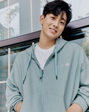 Shin Hyeon-seung Instagram - #ғɪʟᴀ #휠라 #FILA110th #휠라30th
#21FALL #가을화보 #캠퍼스룩