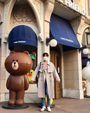 Shin Hyeon-seung Instagram - 발 디디면 신이 나는 환상의 나라🎡🎠#지구망 #제이미 #몇화게요