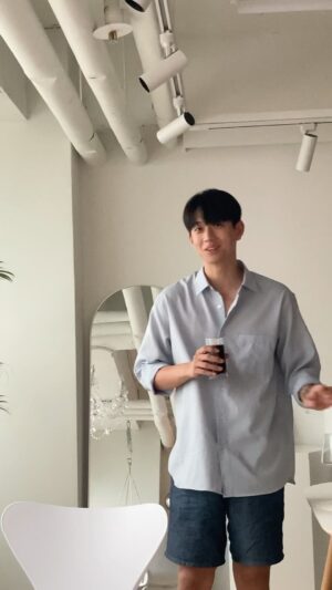 Shin Hyeon-seung Instagram - 8월도 좋은일 가득할 느낌