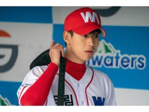 Shin Hyeon-seung Instagram - 드디어!!!⠀
제가 야구천재로 변신한⠀
펌킨타임이 나옵니다아아아👏👏👏⠀
12월 17일 금요일 오전 10시 카카오 티비에서 만나요⚾️⠀
#카카오티비 #펌킨타임