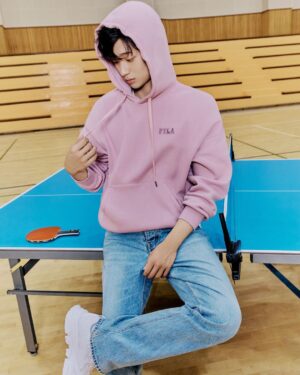 Shin Hyeon-seung Instagram - #ғɪʟᴀ #휠라 #FILA110th #휠라30th
#21FALL #가을화보 #캠퍼스룩