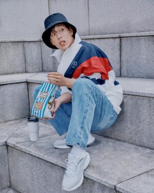 Shin Hyeon-seung Instagram - #ғɪʟᴀ #휠라 #FILA110th #휠라30th
#21FALL #가을화보 #캠퍼스룩
