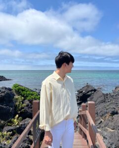 Shin Hyeon-seung Instagram - 너무 행복했던 시간들🥰 좋은 사람들과 함께하면서 많이 사랑받으며 재현이를 만나 행운이었습니다. (덕분에 현장사진들은 다 뽀짝이..🎈) 별똥별 사랑해 주셔서 감사했습니당🌠🌠 ⠀