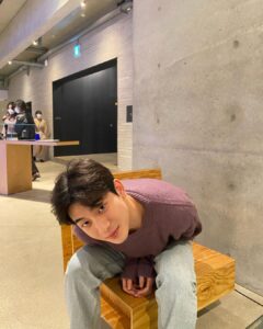 Shin Yong-seok Instagram - 남친짤이렇게찍는건가 Nudake