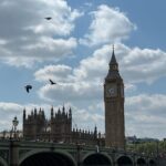Shin Yong-seok Instagram - 템스강 따라서 30000👣 London, United Kingdom
