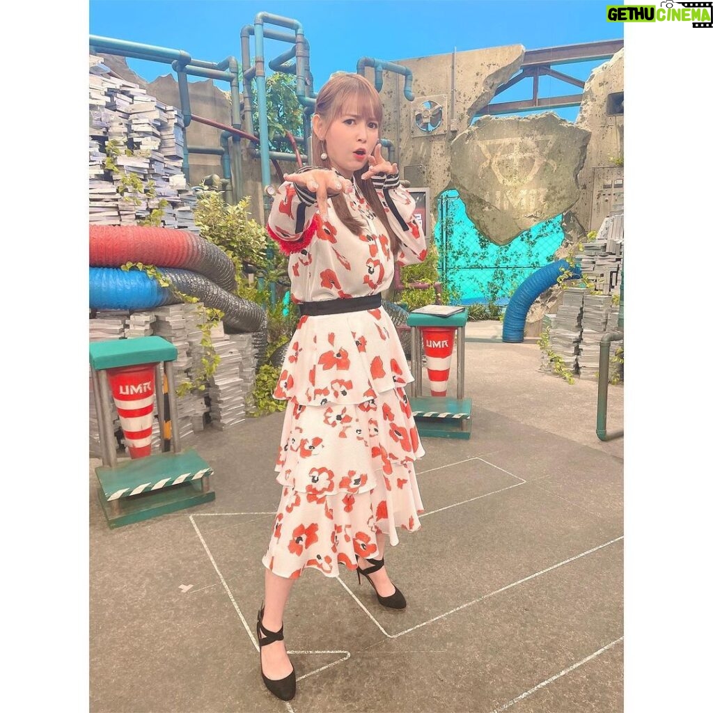 Shoko Nakagawa Instagram - 9/20(水)22:00から放送の NHK総合『四大化計画 〜世界は3つで語れない〜』 に出演します✨️ ある有名アクション映画をプレゼンしました💥 ぜひ見てください👀 内村さんと写真撮ってもらいました😂 #四大化計画 #内村光良 さん #中川翔子 #しょこたん