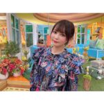 Shoko Nakagawa Instagram - 先週のひるおび！ 大好きなピンクのスカートを選びました！トップスもお花がたくさんでかわいい✨✨ #ひるおび #ピンク #しょこたんコーデ #中川翔子 #しょこたん