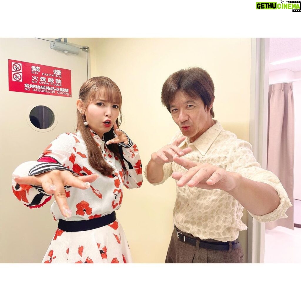 Shoko Nakagawa Instagram - 9/20(水)22:00から放送の NHK総合『四大化計画 〜世界は3つで語れない〜』 に出演します✨️ ある有名アクション映画をプレゼンしました💥 ぜひ見てください👀 内村さんと写真撮ってもらいました😂 #四大化計画 #内村光良 さん #中川翔子 #しょこたん