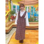 Shoko Nakagawa Instagram - ひるおび、ありがとうございました！ クリスマスっぽさ感じる衣装🎄✨ 黒いリボンつけてもらった🐈‍⬛わーい！ 12/9（土）はNHK-FM『今日は一日“ディズニー"三昧』が12:15から生放送🎠✨ みんな聴いてね🫶 #ひるおび #中川翔子 #しょこたん #ディズニー #ラジオ #radio #リボンアレンジ #リボン