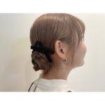 Shoko Nakagawa Instagram - ひるおび、ありがとうございました！ クリスマスっぽさ感じる衣装🎄✨ 黒いリボンつけてもらった🐈‍⬛わーい！ 12/9（土）はNHK-FM『今日は一日“ディズニー"三昧』が12:15から生放送🎠✨ みんな聴いてね🫶 #ひるおび #中川翔子 #しょこたん #ディズニー #ラジオ #radio #リボンアレンジ #リボン
