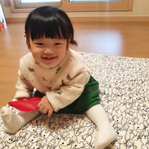 Shorry J Instagram - IZZAE가 웃으면 아빠는 끝😇❤️
#딸바보 #GIRLDAD
IZZAE한테인스타뺏기는중