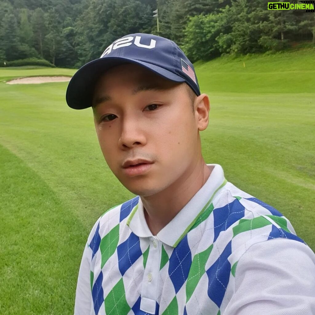 Shorry J Instagram - #동창골프모임 😆👍 #반포고 #명랑골프⛳️ 또모이자규~~ 골프공기부천사들ㅋㅋㅋ🕊 이또한추억동기억일번지~~ #쇼리