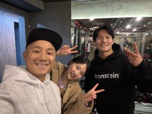 Shorry J Instagram - 짐종국 보러가자~~~🏃‍♀️🏃‍♂️
#짐종국 #김종국 #미노이 (매력터짐) #쇼리
종국이형미노이한테혼나는날~~아싸~