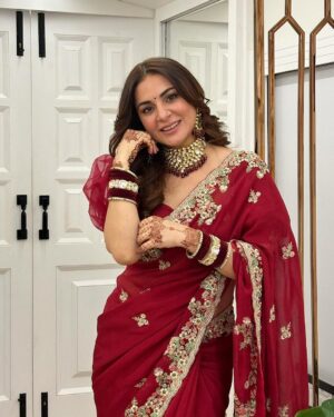 Shraddha Arya Instagram - SHUBH DIPAWALI 🪔 ❤️

Styling: @sacorina 
Saree: @rashmi_aaryaa 
@shreeaaryaofficial
