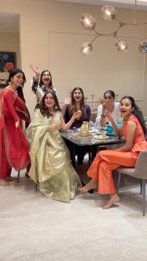 Shraddha Arya Instagram - We said SIMPLE but "DIWALI SIMPLE" 🤣😂
