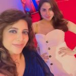 Shraddha Arya Instagram - 🫶 @sarya12 . . . . #nehaadhvikmahajan #shraddhaarya #aboutlastnight