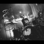 Shun Ishiwaka Instagram - During the last song I noticed that both left and right cymbals were lying on the floor. 8/16,2023 photo by @kanatarumi 渋谷 Club Quattro
