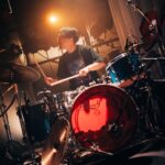 Shun Ishiwaka Instagram - During the last song I noticed that both left and right cymbals were lying on the floor. 8/16,2023 photo by @kanatarumi 渋谷 Club Quattro