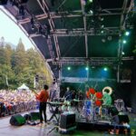 Shun Ishiwaka Instagram - Thank You #君島大空合奏形態　 Thank You #FUJIROCKFESTIVAL2023 🌞🌞🌞🌞🌞🌞🌞🌞🌞 @ohzora_kimishima @shuta_nishida @kazukiarai_ ①,②📸 @kanatarumi ③📸 @percussion_0621 #fujirock #fujirockfest2023 #フジロック #fujirockfestival Fuji Rock Festival