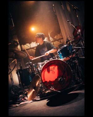 Shun Ishiwaka Instagram - During the last song I noticed that both left and right cymbals were lying on the floor.
8/16,2023
photo by @kanatarumi