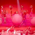 Sia Instagram - Every day's a holiday with @katehudson, @leslieodomjr & @maddieziegler! Watch the new cast video for "1+1" on youtube.com/siamusic 💝 - Team Sia