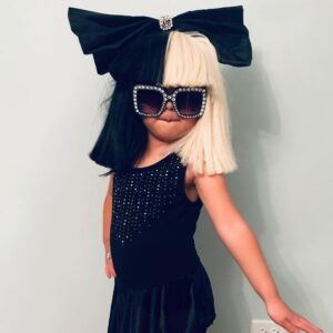 Sia Instagram - W O W ⭐️ just a few of Team Sia’s favorite #SiaHalloween looks! What a treat! - Team Sia