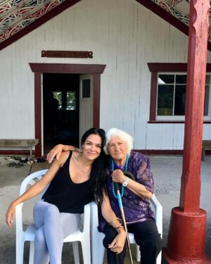 Simone Kessell Instagram - 95 years young my beautiful Nana ♥️ I’m sorry I missed your birthday but looking at you here there will be many more far out look at her (Her secret water cress and boil up) Love you 😘 love my whānau miss you all very much ❣️