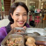 Siraphan Wattanajinda Instagram - ออกกองวันแรก . ข้าวกอง คือดีย์ต่อโลกสุด 💚 . พลาสติก ลดใช้ได้ง่ายกว่าที่เราคิด . @ecolifeapp