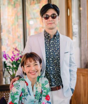 Siraphan Wattanajinda Instagram - ญาติผู้ใหญ่ 😎 
.
#BowNeilEngagement