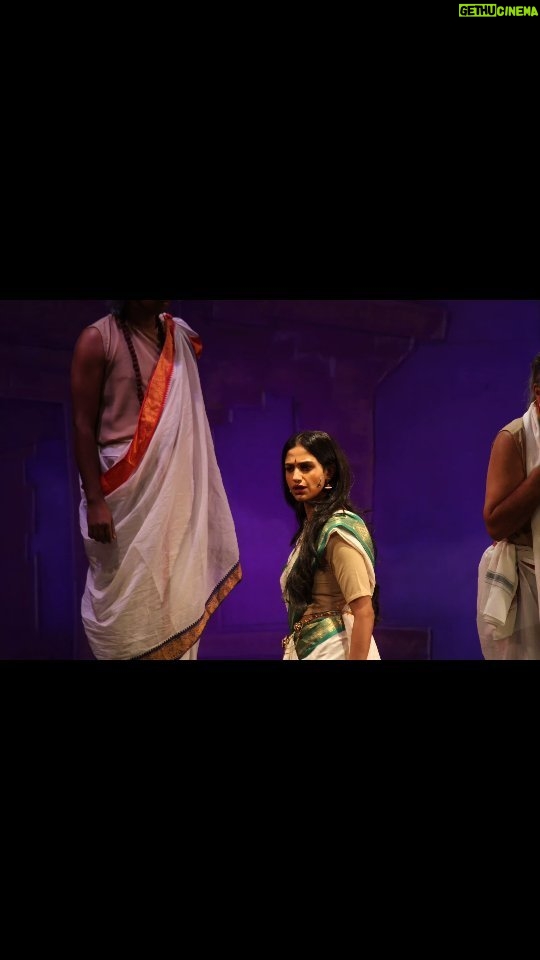 Siri Ravikumar Instagram - Parva! Playing Draupadi in Dr. S L Byrappa's 'Parva' was a challenging one. Glad to be back on stage with this epic play, adapted and directed by @grumpyoldbelawadi ✨
