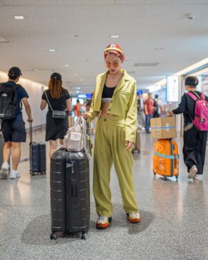Sirinya Puengsuwan Instagram - Taiwan is calling. 🇹🇼

//ตม. ถามว่าเคยมาไต้หวันไหม ดูเปลี่ยนไปจากฐานข้อมูลรอบก่อนนะ 🤣😂 
//พิกัดชุดสวยๆ สำหรับทริปนี้ จากร้าน @blaze.bkk 

#Riin_Poriin #Poriin_Poriin #Poriin 
#BlazeBkk
