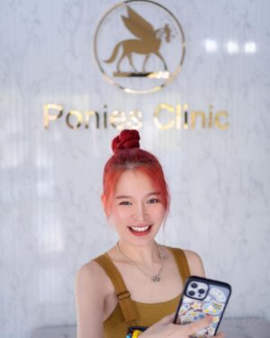 Sirinya Puengsuwan Instagram - ห่างหายไปนาน แวะมาทำ PRP ที่ @poniesclinic สะหน่อยยยย
คุณหมอมือเบามากกก คุยเป็นกันเองด้วย กังวลตรงไหนปรึกษาได้หมดเลยย สบายใจ 🥰

#Riin_Poriin #poniesclinic