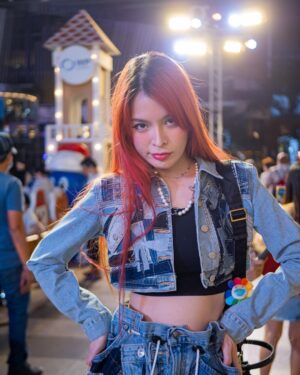 Sirinya Puengsuwan Instagram - 🌹🌷💐🌺🌸🌼🌻

#riin_poriin