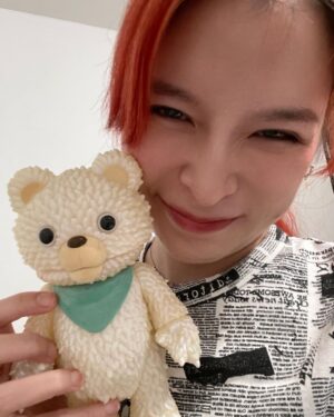 Sirinya Puengsuwan Instagram - นี่คือ Art toy ตัวแรกๆ สมัย 10 ปีที่แล้ว ตอนที่เข้าวงการ Art toy ใหม่ๆ

//เรียกเพื่อนมาอยู่ด้วยหน่อยจิ
#instinctoy_hiroto_ohkubo  #instinctoy