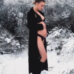 Sisse Marie Instagram - I’ve kept a “little” secret for 6 months, but I think it’s time to share the news (and it’s kinda hard to keep hiding it). ☺️ In May, we’re welcoming a little Viking girl into the world. Feeling amazing, full of energy, and sticking to my routines. Life is wild, and I’m so grateful. She’ll have the best girl dad in the world. It feels super vulnerable to share this. 🥹 #pregnant #babygirl #babymama #girldad #suprise