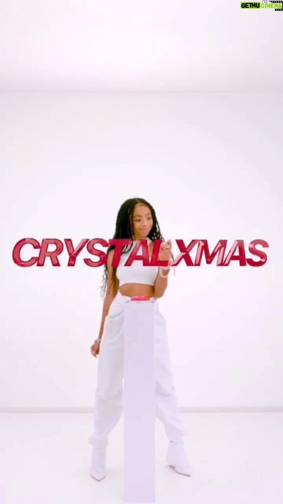 Skai Jackson Instagram - Let’s go! @cacharelparfums Press the button and enter the Crystal Holiday season with me and my Cacharel Sistas! Are you ready to shine? 💎✨ #Cacharel #CacharelParfums #Fragrance #Perfume #YesIAm #Holidays