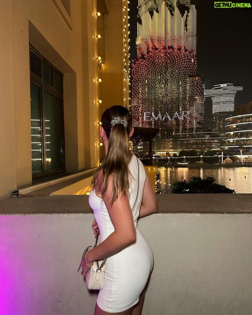 Skye Nicolson Instagram - Sunkissed 💋 Dubai, United Arab Emirates