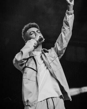 Soan Arhimann Instagram - About last night✨
Merci @eb.elodieboyer @kaf_eir 
Merci au public pour cette soirée mi aime azot 💓
📸 @vofilmreunion