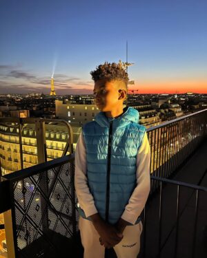 Soan Arhimann Instagram - 🗼✨ #paris #toureiffel #sunset