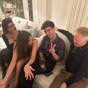 Sofía Vergara Instagram - ❤️❤️❤️❤️#modernfamily