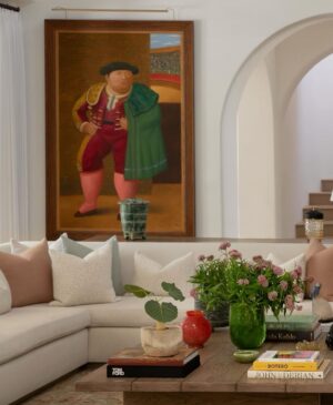 Sofía Vergara Instagram - Gracias @archdigest ❤️

Photography: @anitacalerophotography
Interior Styling: @amykchin
Design: @odginteriors
Landscape Design: @innergardens
Writing: @mayer.rus @beverlyhillsorganizer