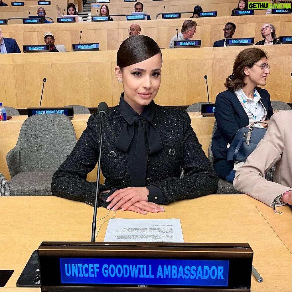 Sofia Carson Instagram - I had the extraordinary honor of speaking at the United Nations alongside the UN Secretary General, his Excellency Antonio Guterres, on the Day To Protect Education Against Attack. This week as we enter the United Nations General Assembly, we must vow to PROTECT the children of the world. To protect the 244 MILLION children who are not in school. Where EVERY child belongs.  Because a world where no child is ever denied their right to an education, is a peaceful and prosperous world.  There is bright, shining hope in the eyes of every child who is bravely defending for their right to an education. And it is our duty, to stand with them.     On behalf of the children of the world, let us promise to never stop until every child, in every corner of the world, is safe, protected and educated.  Thank you @unitednations @unicef and @educationaboveall_eaa for your commitment to children. Today, and always. My heart is yours🩵 United Nations Headquarter