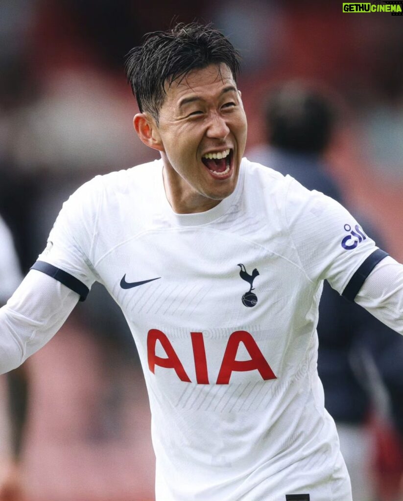 Son Heung-min Instagram - Feeling gooood!! Fun game, good performance from the boys and away support you were amazing. I hope you all have a nice bank holiday weekend 😁 @madders 🎯 #COYS Vitality Stadium